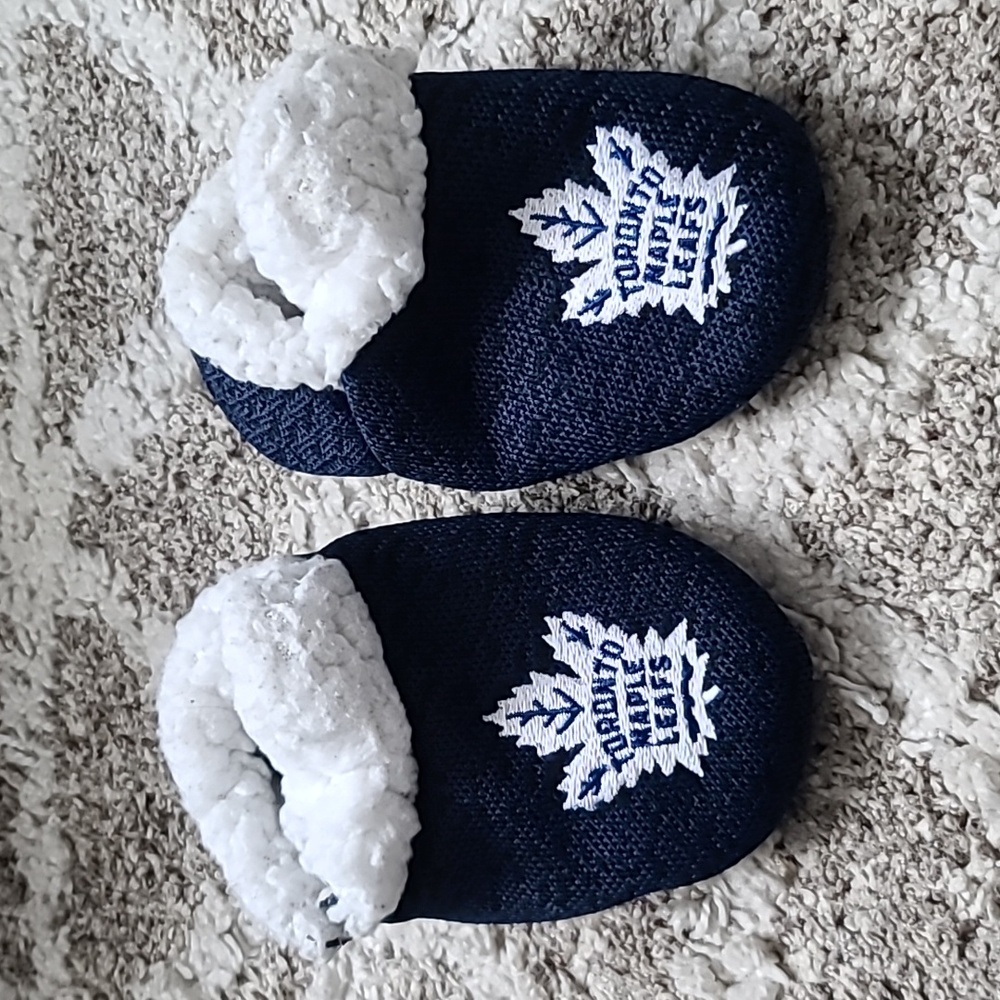 10 for $25 - Foco NHL Infant XL Soft Sole Blue Toronto Maple Leafs Slippers